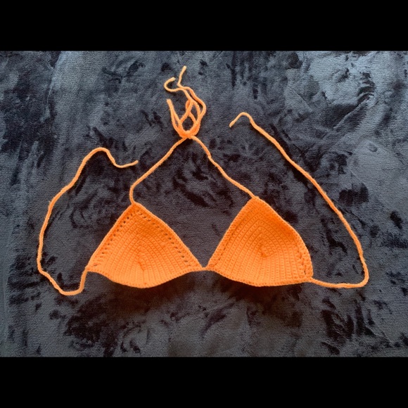 Peach 🍑 Crochet (Bikini) Top 👙 - Picture 2 of 8